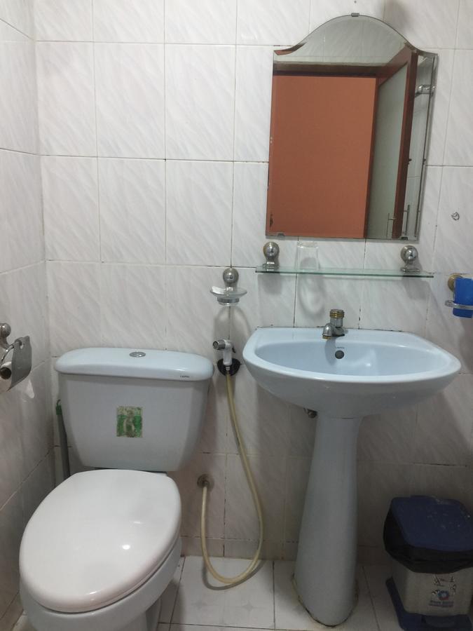 B.V.I Guest House Хошимин Екстериор снимка
