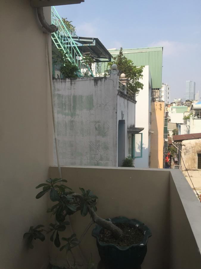 B.V.I Guest House Хошимин Екстериор снимка