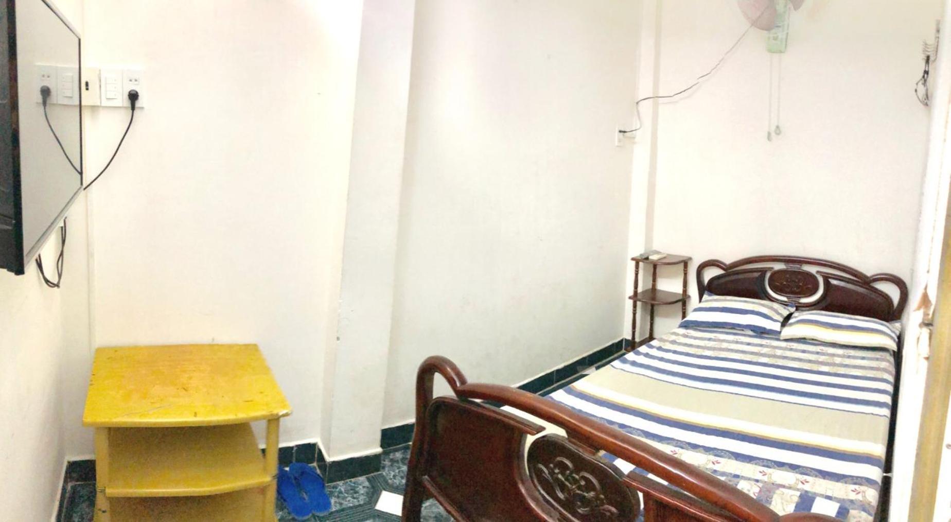 B.V.I Guest House Хошимин Екстериор снимка