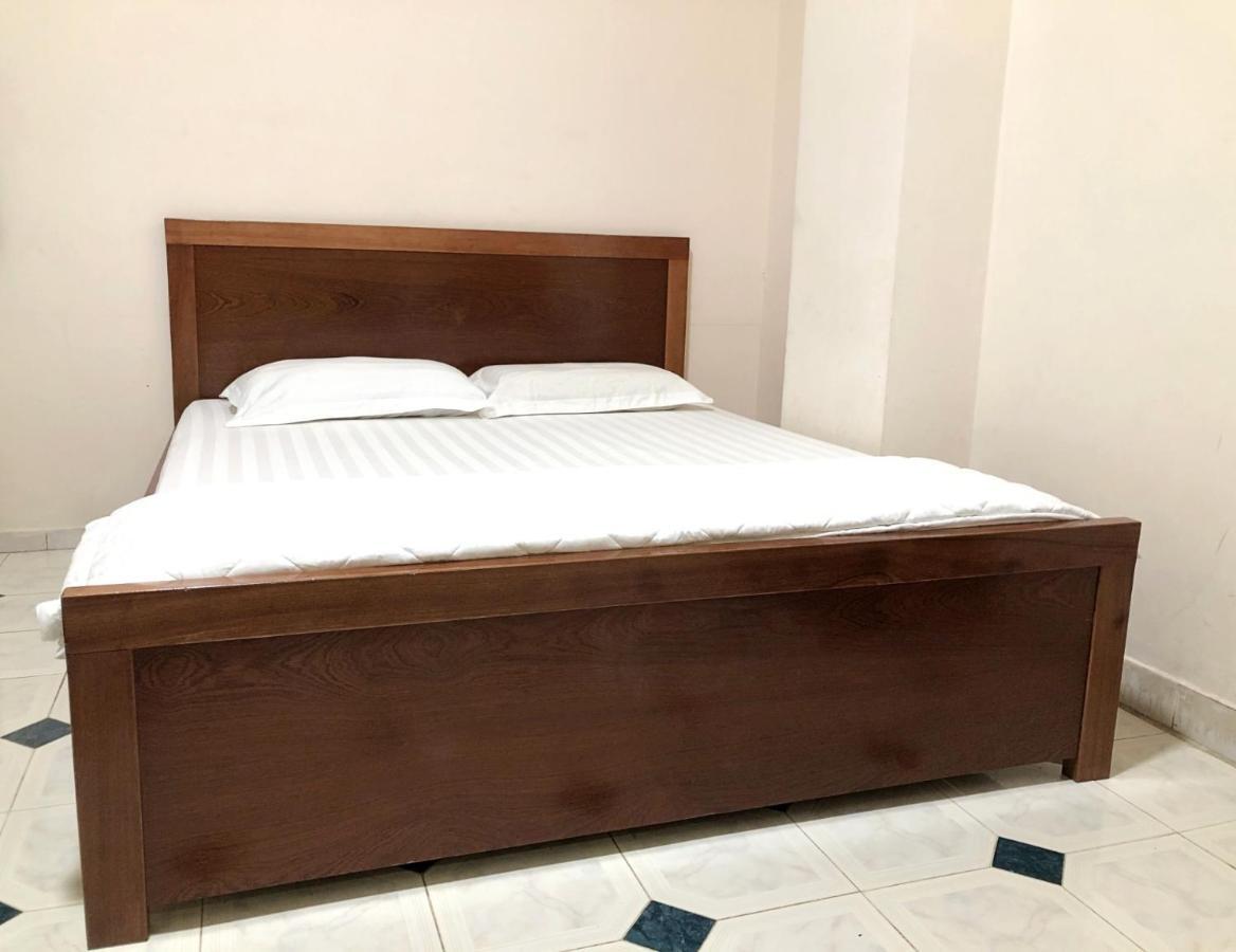 B.V.I Guest House Хошимин Екстериор снимка